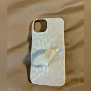 Preloved Loopy Opal white leopard IPhone 13 case